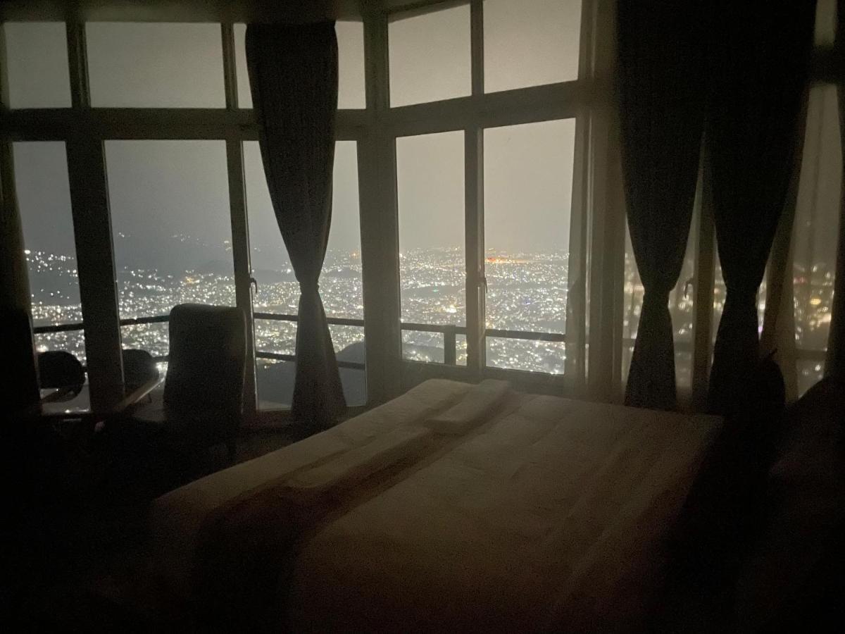 Hotel Pokharaeye Экстерьер фото